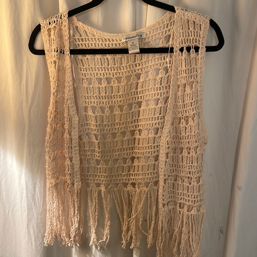 Gently Used Demanding Crochet Vest, Crème